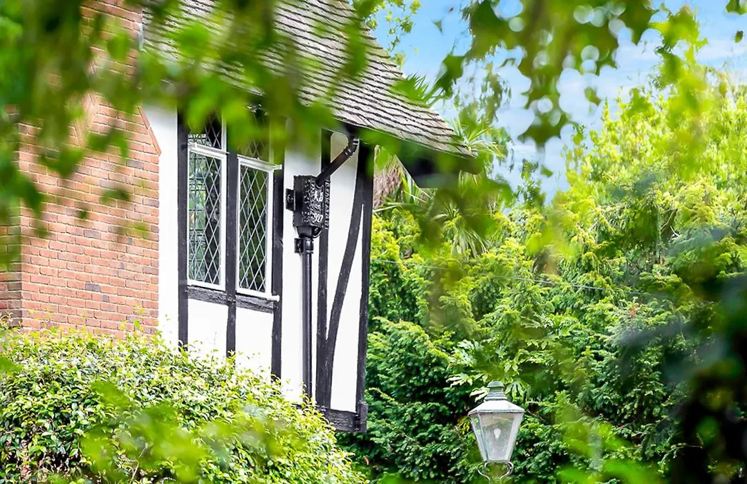Tudor Grange-1