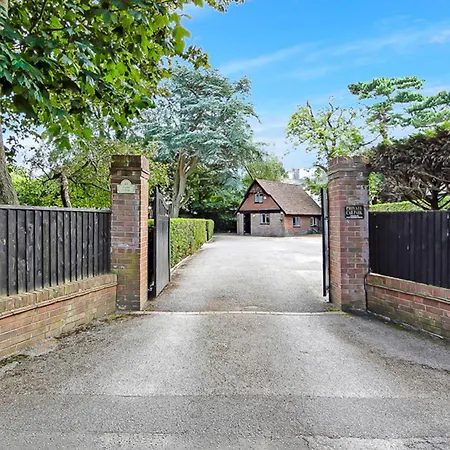 Tudor Grange-3